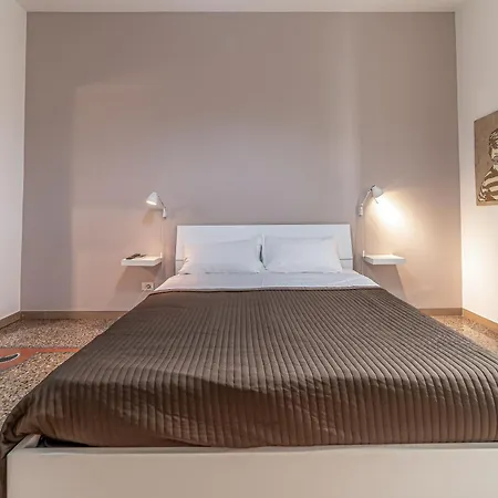 בית הארחה Azzurra - Metro Lodi *