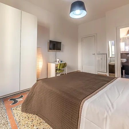 Azzurra - Metro Lodi * רומא