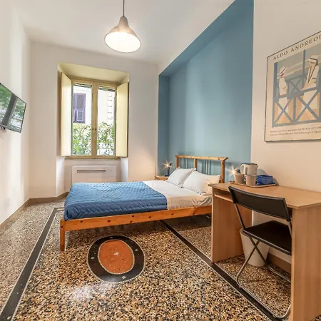 בית הארחה Azzurra - Metro Lodi רומא